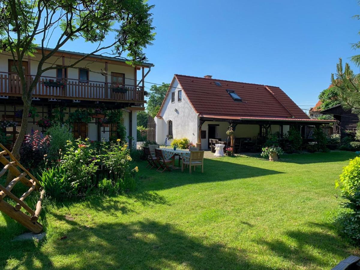 Rybarska Basta Vikletice - Nechranice Villa Kwon Exterior photo